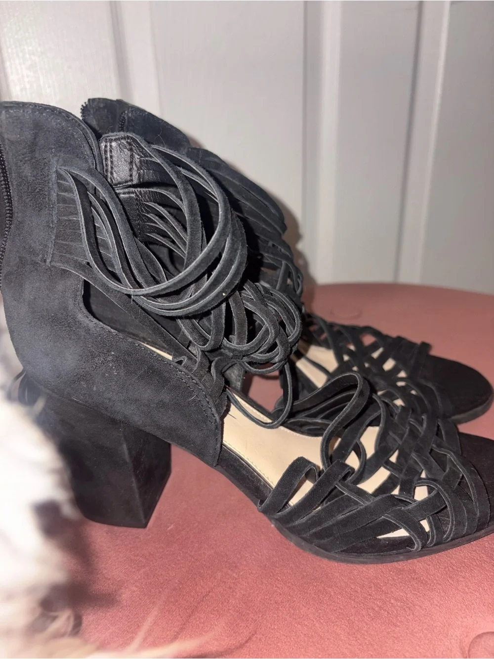 Jessica Simpson chic black